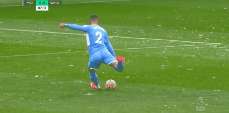 开云体育下载-【英超】京多安、费尔南迪尼奥破门 曼城2比1西汉姆